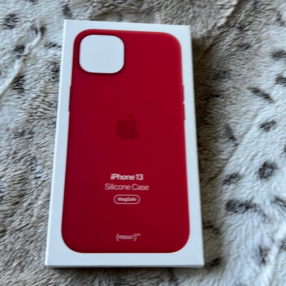 iPhone 13 Silicone Case Red